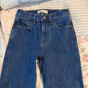 Abercrombie, the 90s relaxed, jean high-rise